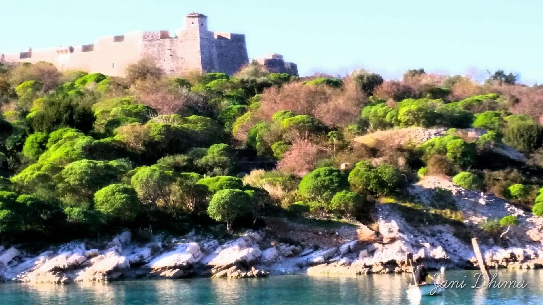 The Grandfather'S Room Himare Exterior foto